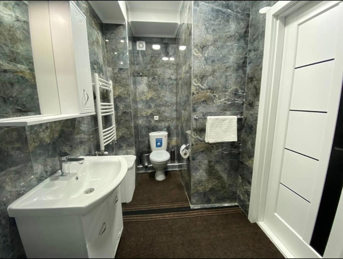 Appartement Luxury Oasis Flat à Chişinău Extérieur photo